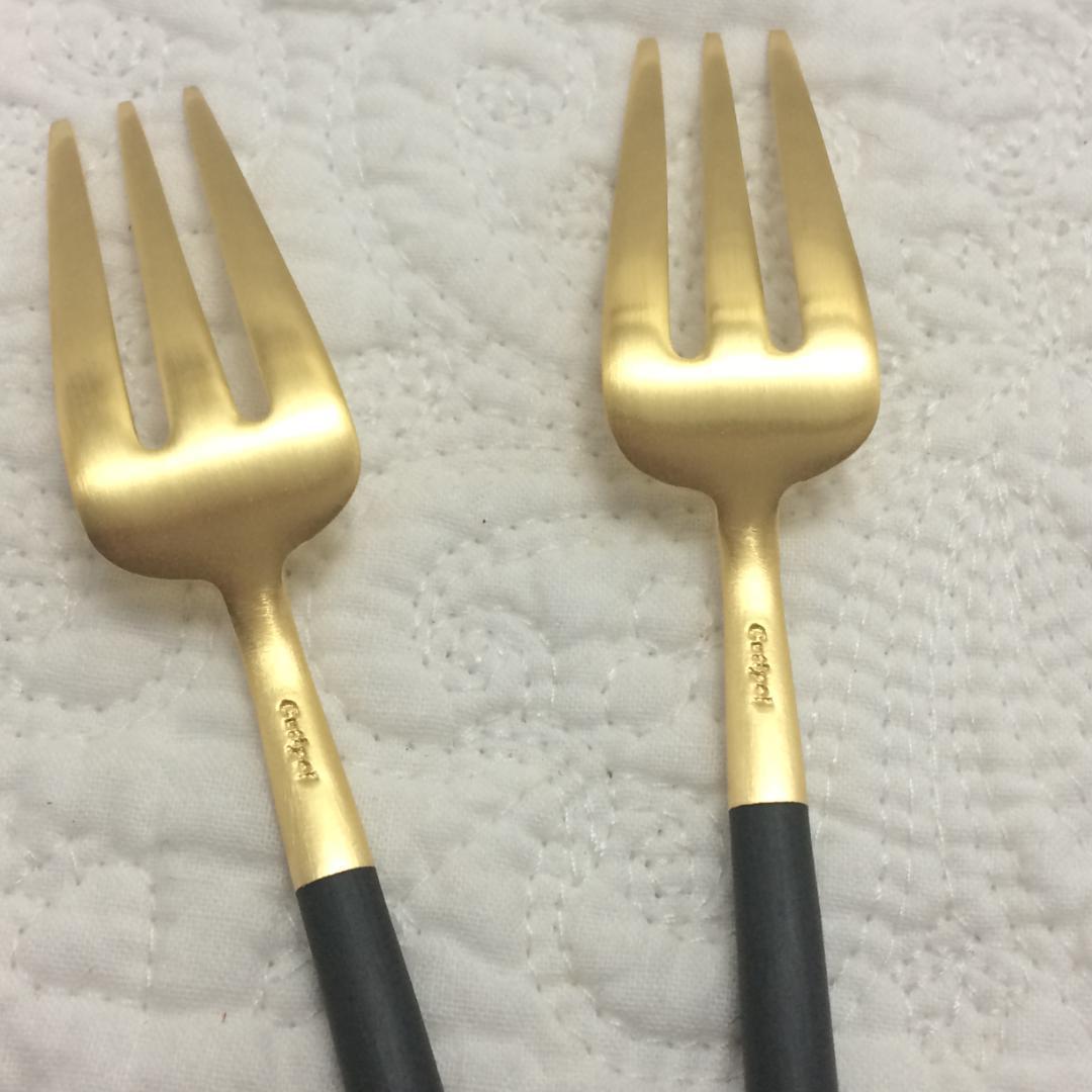 専用 リピーター価格　クチポール　ＧＯＡブラック＆ゴールド　ケーキフォーク　４本