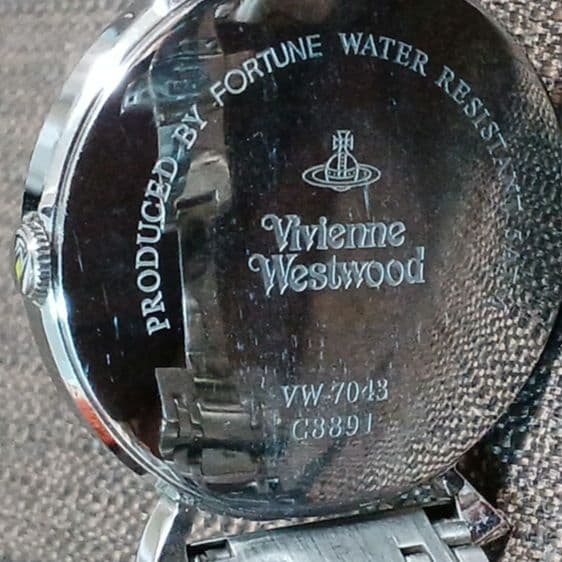 ヴィヴィアンウエストウッド　時計　レディース　シルバー　ホワイトピンク