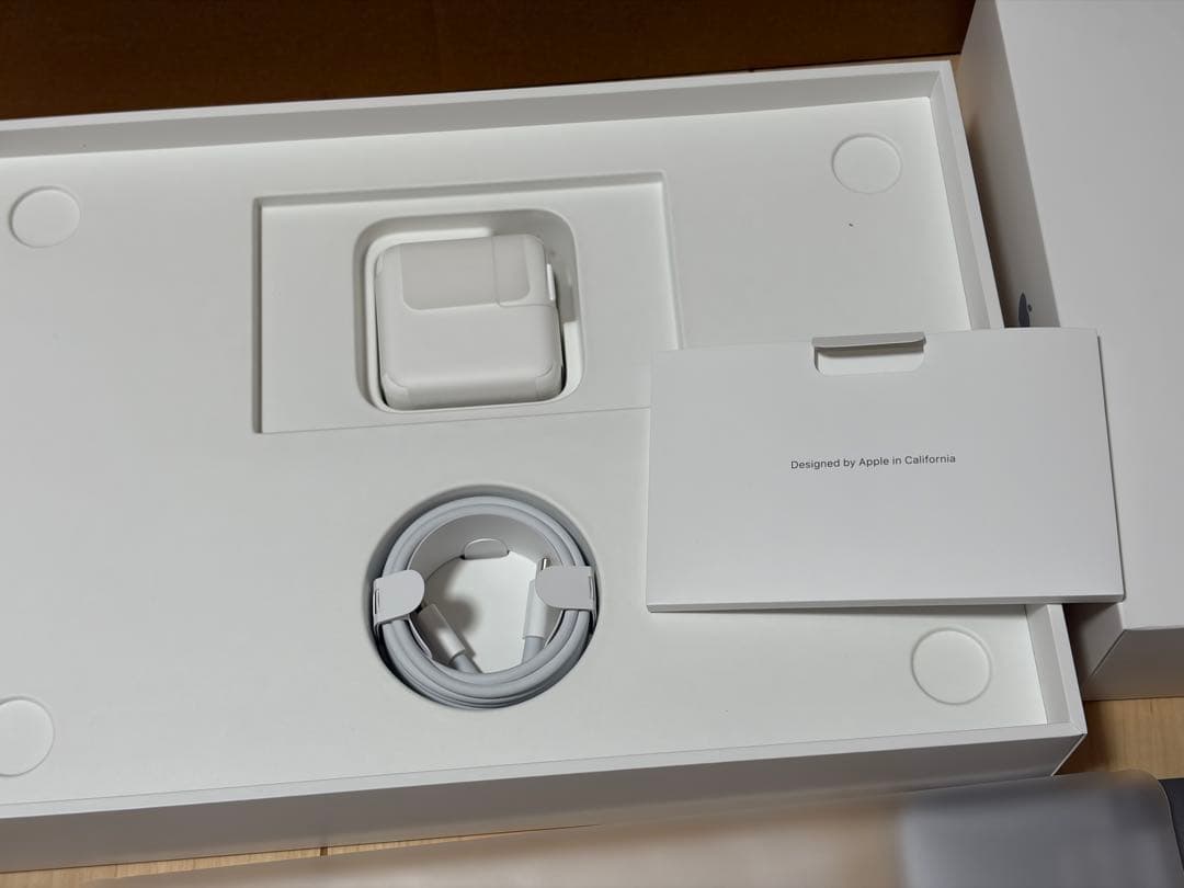 【極上品】13inch MacBook Air M1 スペースグレイ