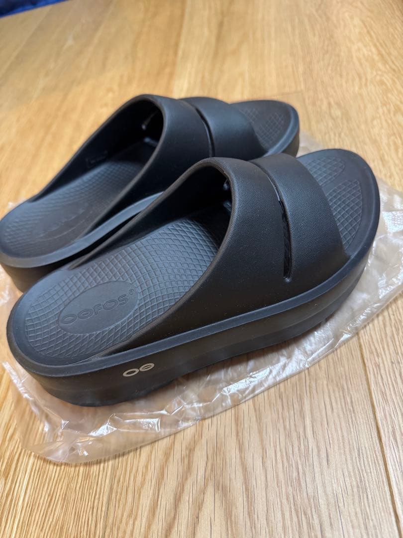 ウーフォス/OOFOS OOmega OOahh（ウーメガウーアー)