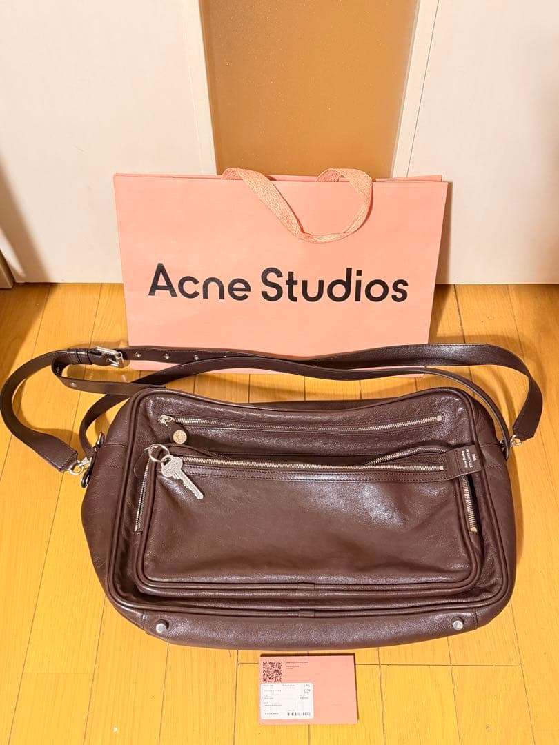 Acne Studios CAMERO バック