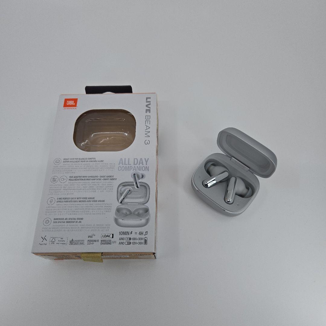 【美品】JBL LIVE BEAM 3 ワイヤレスイヤホン シルバー