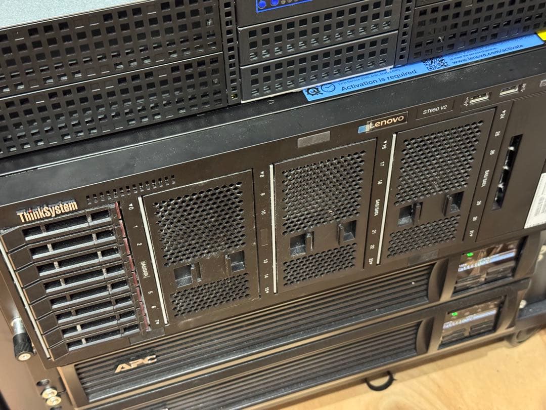 ThinkSystem ST650 V2 7Z74 タワー・ラックマウントサーバ