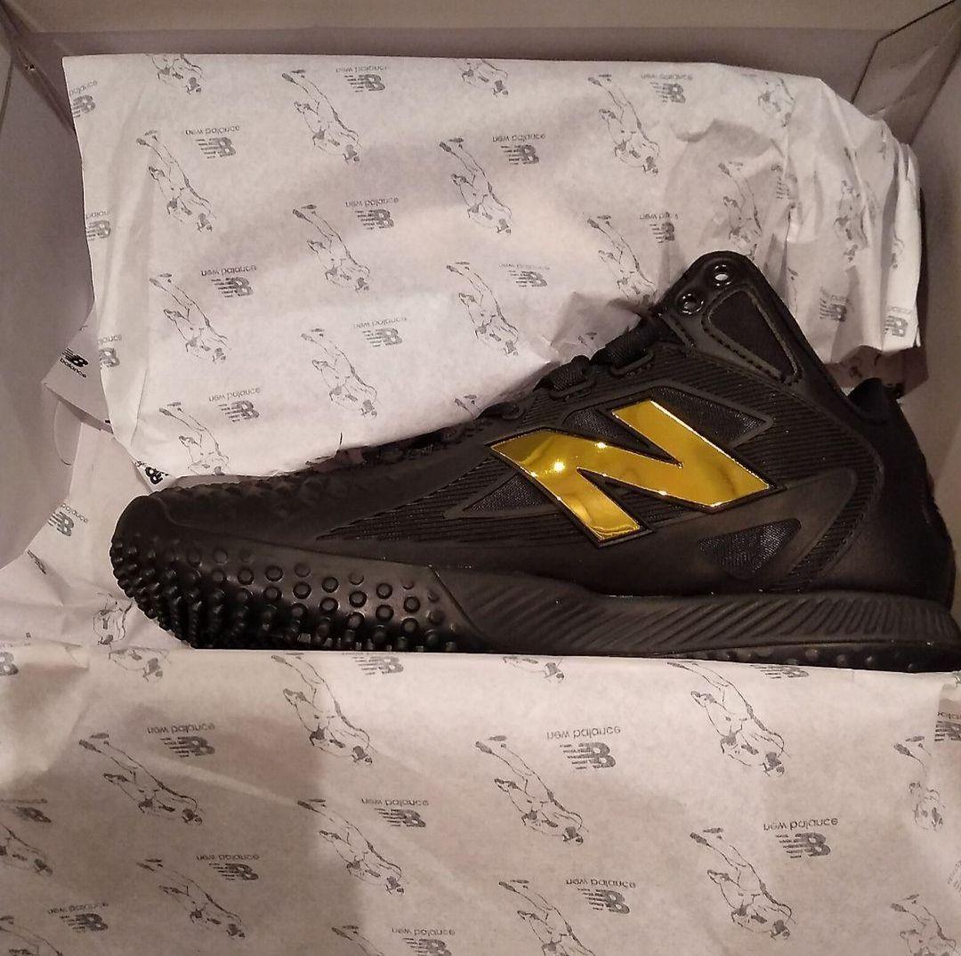 ニューバランス　フューエルセル　オオタニ1　ターフ　大谷翔平　シグネチャーモデル