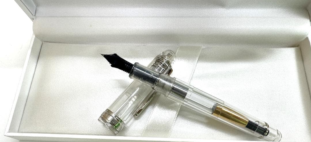 新品未使用★PLATINUM 　万年筆 3776 ペン先14KWG　F　585