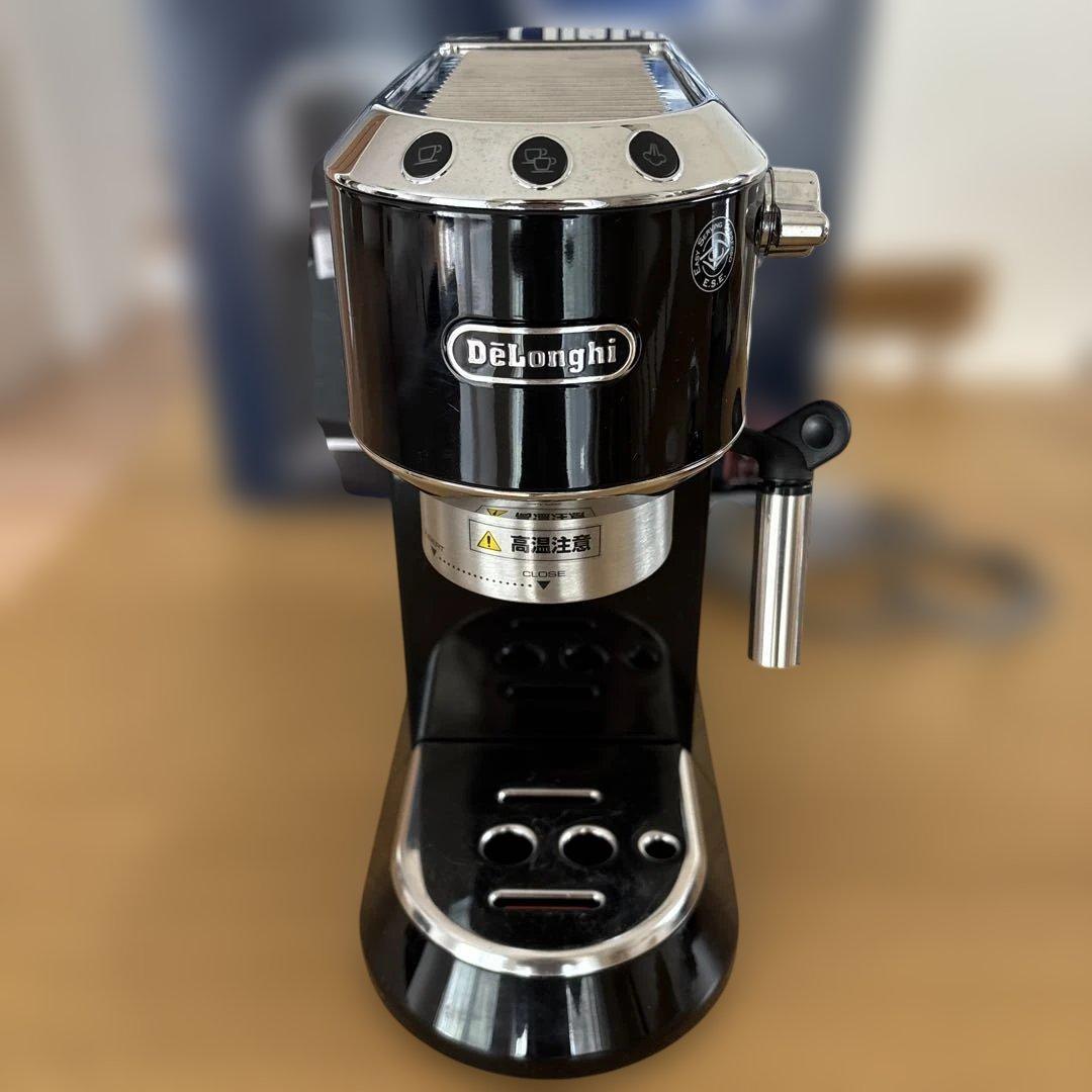 デロンギ　デディカ　 エスプレッソマシン　イリーカフェポッド付き‼︎