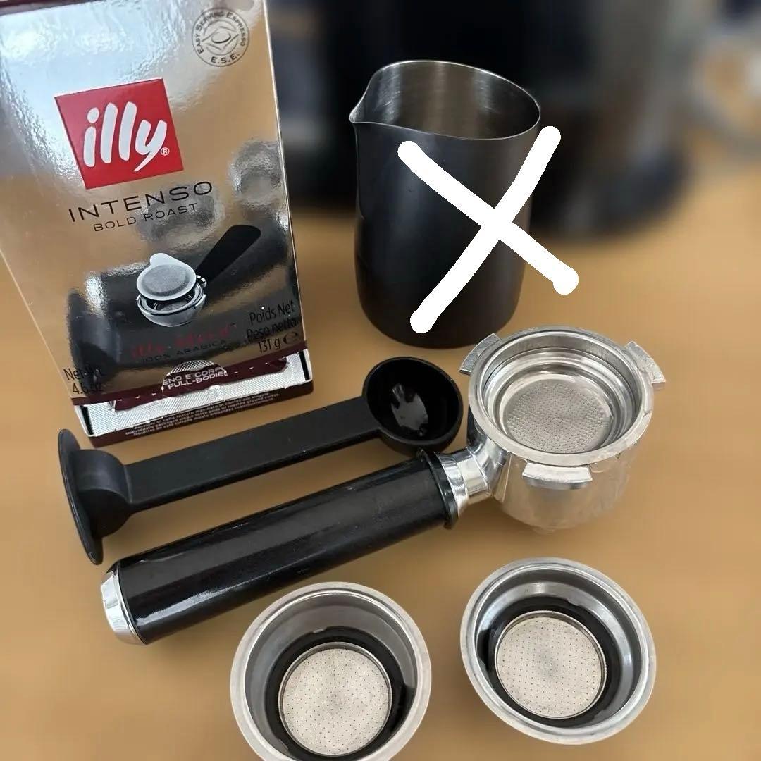 デロンギ　デディカ　 エスプレッソマシン　イリーカフェポッド付き‼︎