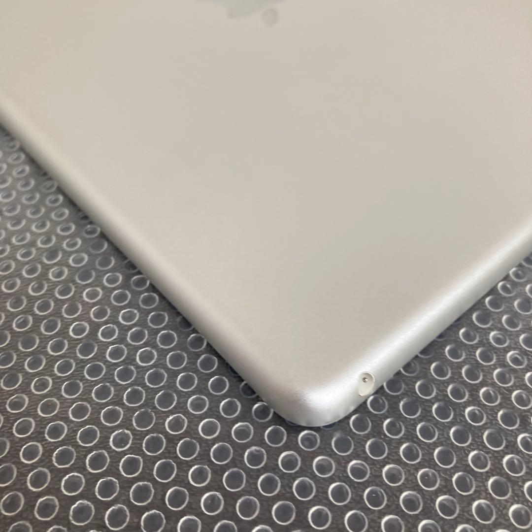826 美品☆電池ほぼ新品☆iPad6 第6世代 32GB WIFIモデル☆