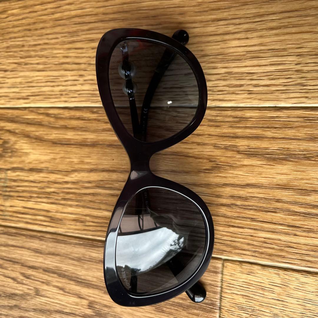 【CHANEL 】ブラック パール付きサングラス 美品　珍しい　CH5340H