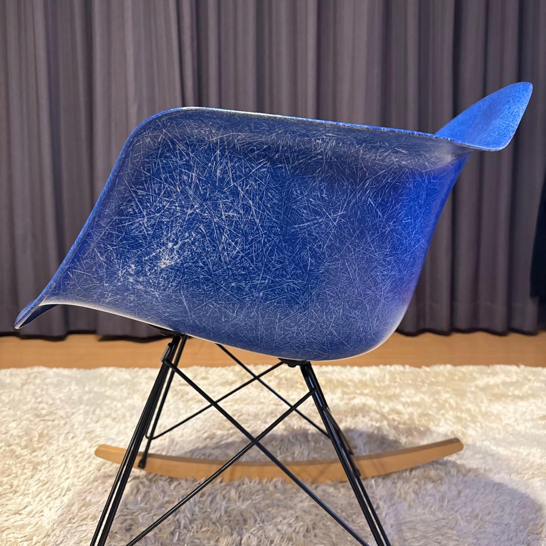 ハーマンミラー社　イームズ　サイドシェルチェア