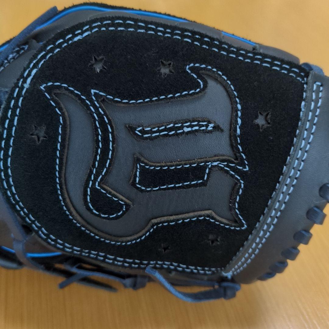 Under Armour 軟式野球グローブ 山崎康晃選手サイン入り 黒/青