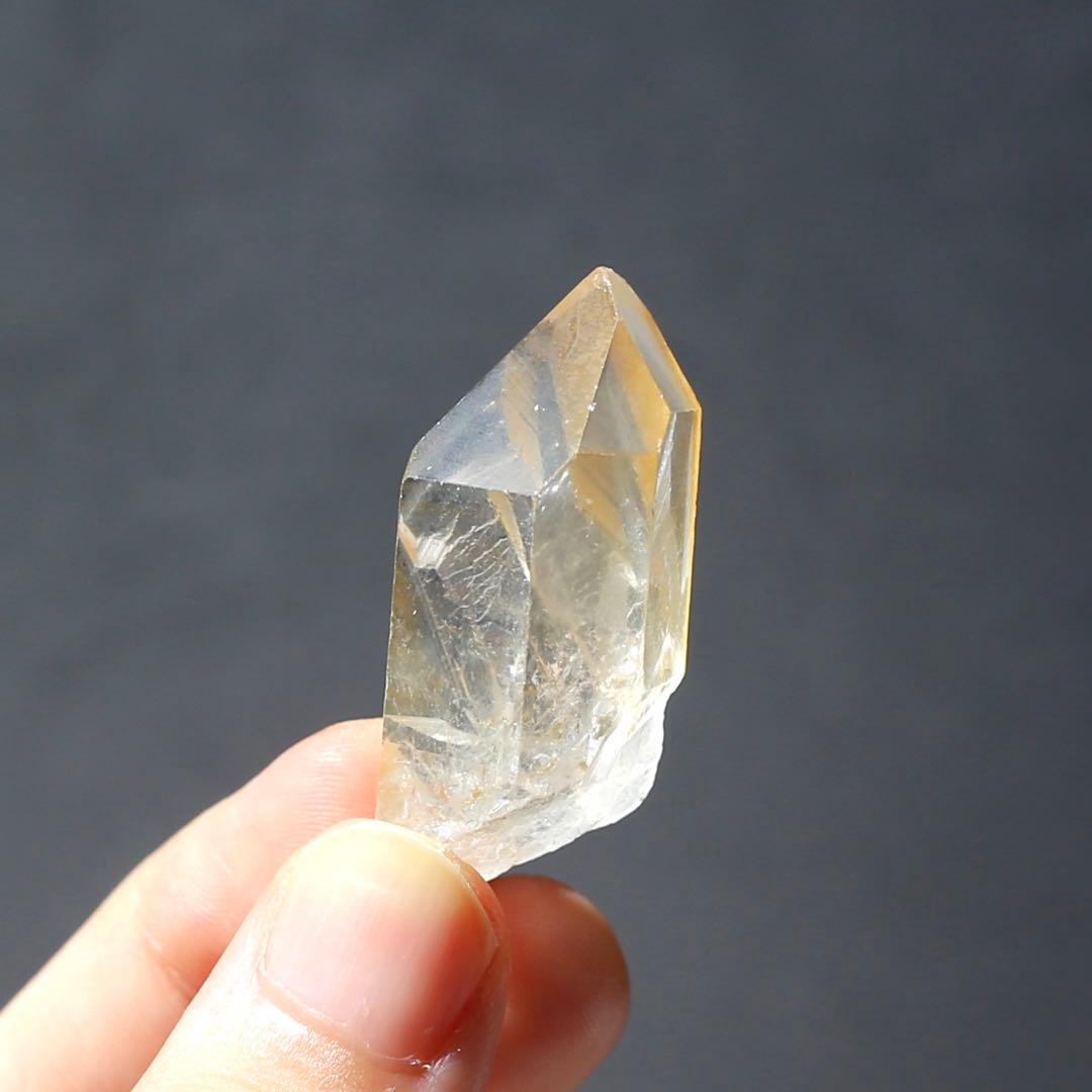 希少！貫入水晶 ゴールデンヒーラー クォーツ 原石 水晶 鉱物 希少石 天然石