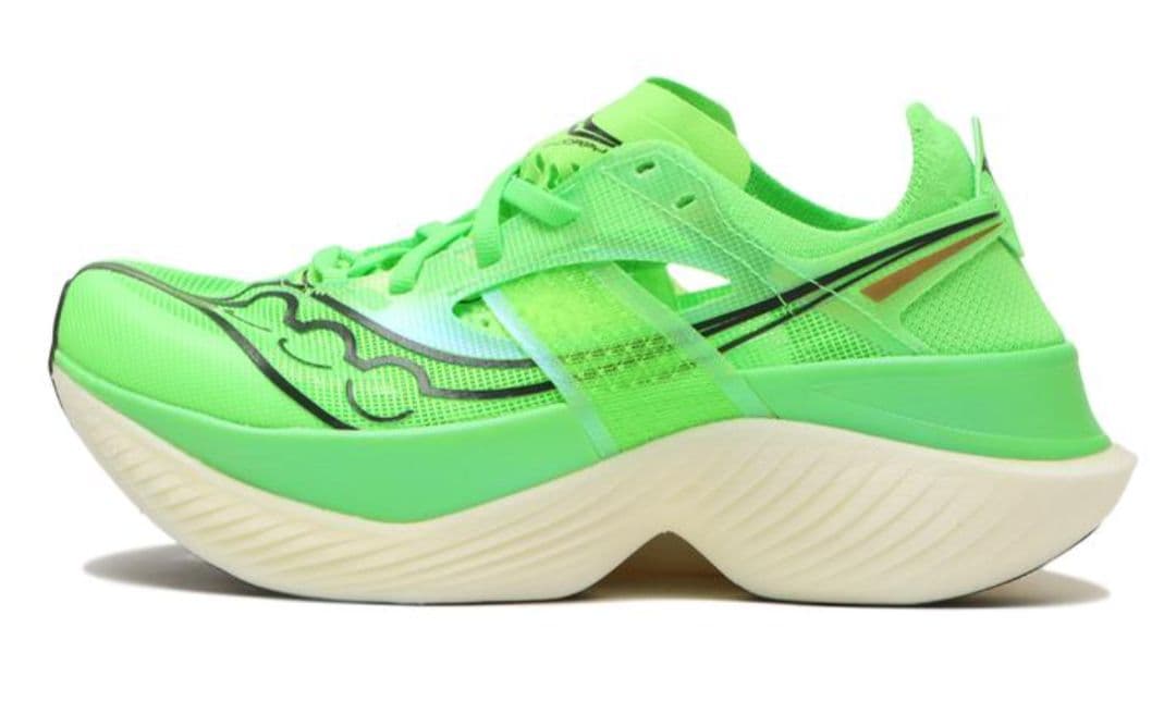 未使用25.0cm　サッカニー　エンドルフィンエリート マラソン ランニング