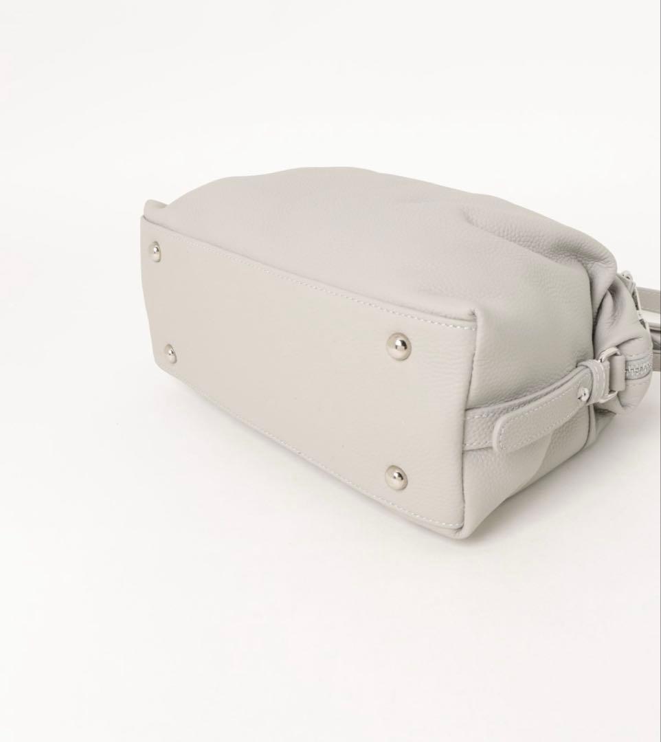 ⭐️ヴィータフェリーチェ新品タグ付本革牛革2wayハンドバッグライトグレー人気完売