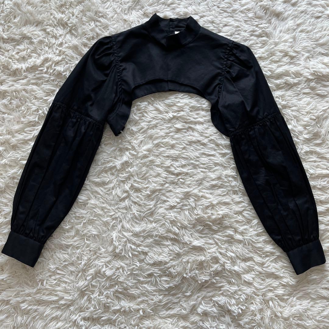 ノアール　ケイニノミヤ　 クロップドシャツ パフスリーブ 黒　コムデギャルソン