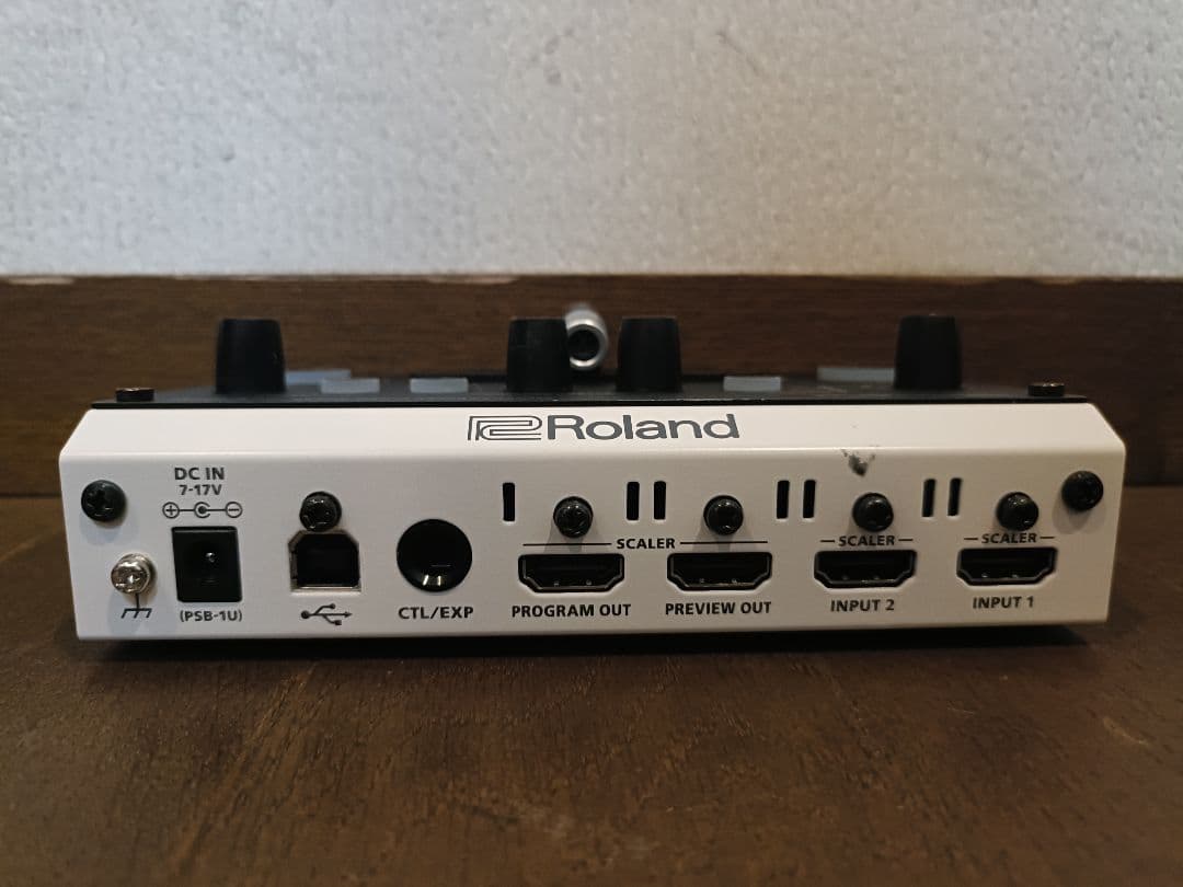Roland V-02HD マルチフォーマットビデオミキサー
