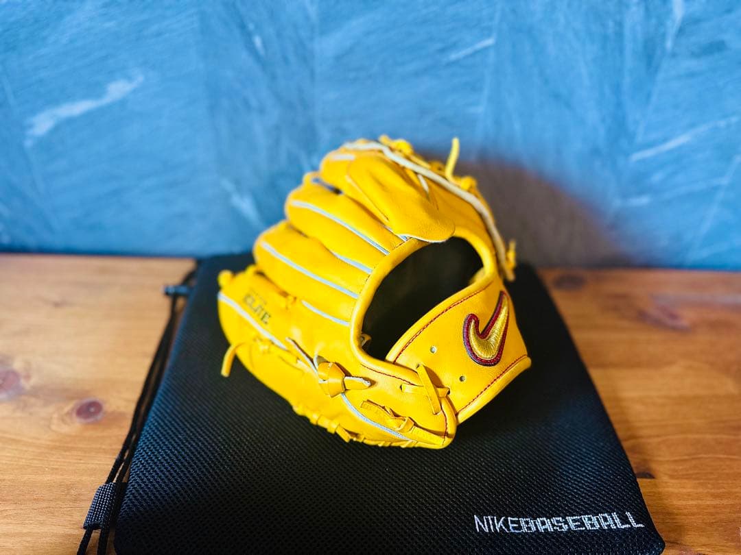 新品 NIKE ナイキ DIAMONDELITE ピッチャー用硬式グラブ 希少品