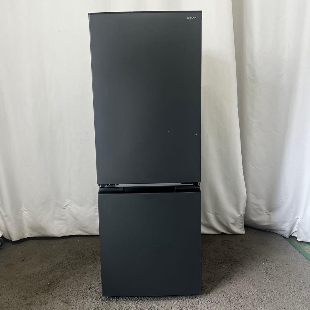 117　SHARP　冷蔵庫　24年製　170L級　小型　黒　安い　設置無料　中古