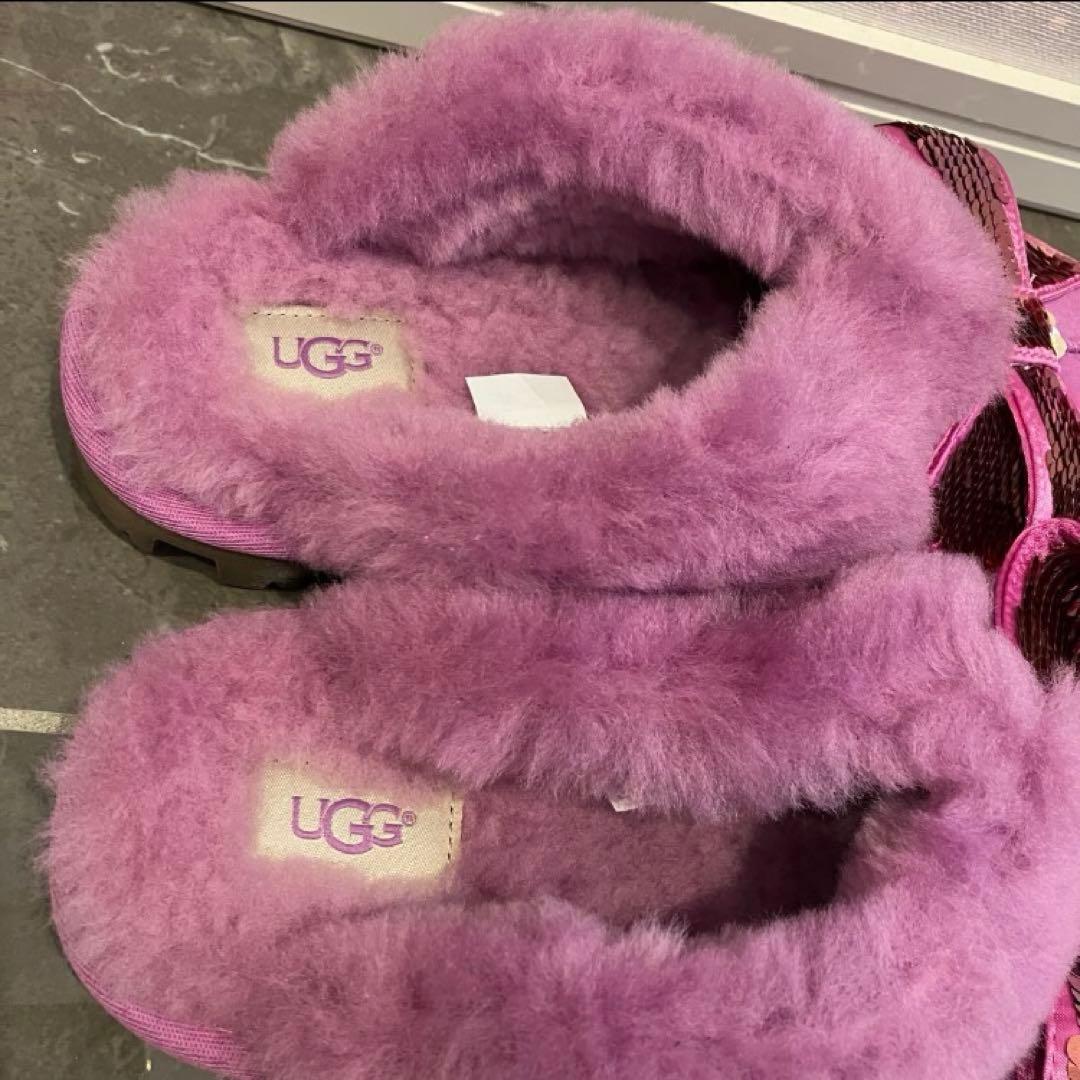 UGG アグ 新品未使用キラキラリボン☆店舗限定レア品 ムートンスエードサンダル