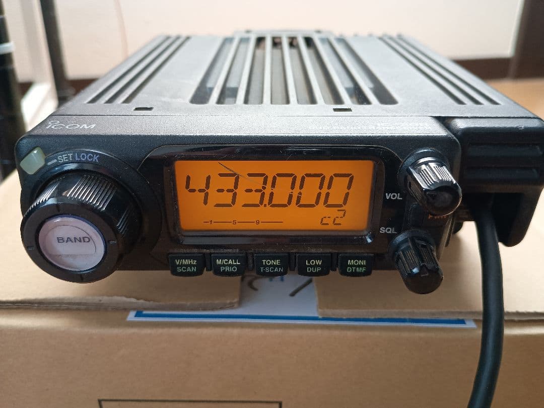 ICOM トランシーバー IC-208