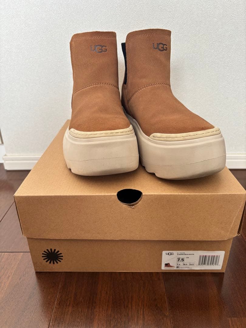 【m＊m】UGG Marin Mega Bootie24.5