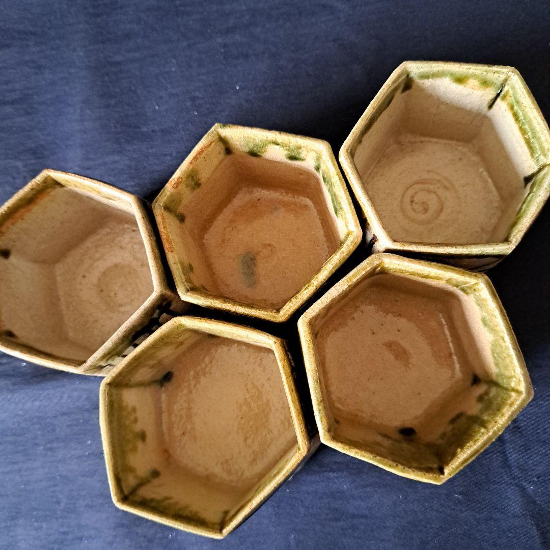「おしゃれな織部(おりべ)！」 織部焼 六角向付(幅7cm)5客セット 骨董アン
