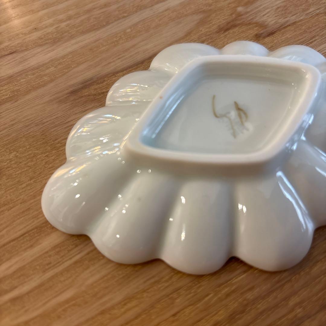 【本日まで特価中】空萌工房★新品★兎とお花の手描き陶磁器皿・豆皿２枚セット