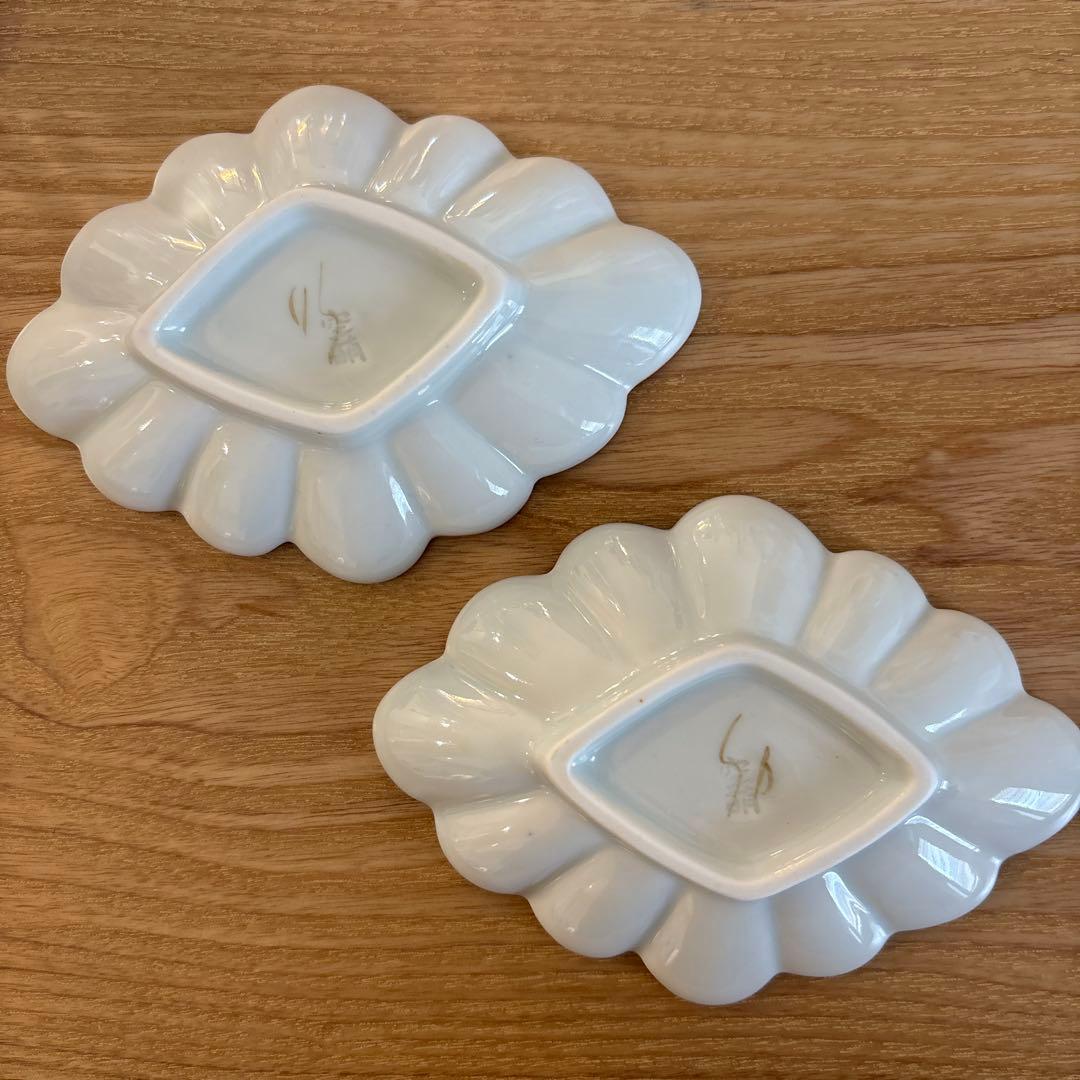 【本日まで特価中】空萌工房★新品★兎とお花の手描き陶磁器皿・豆皿２枚セット