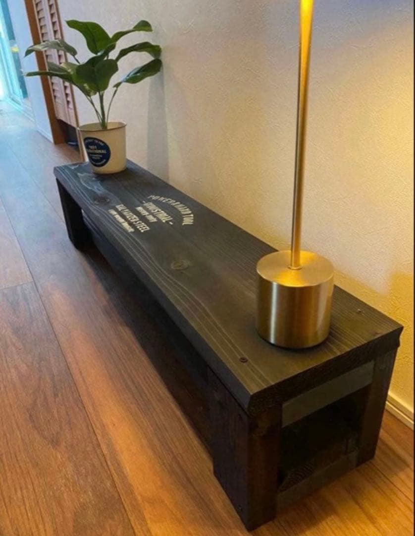 テレビ台　チェアー