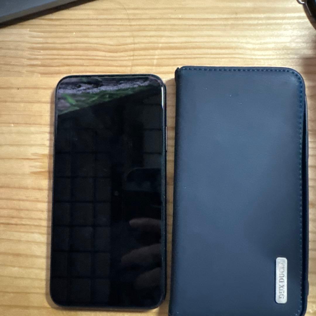 iPhone Xs simフリー