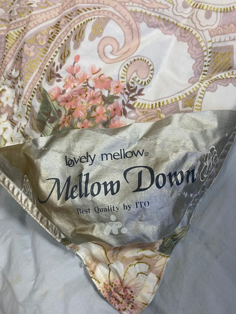 羽毛掛け布団 シングル 花柄　ダウン90%スモールフェザー使用　1.4㎏