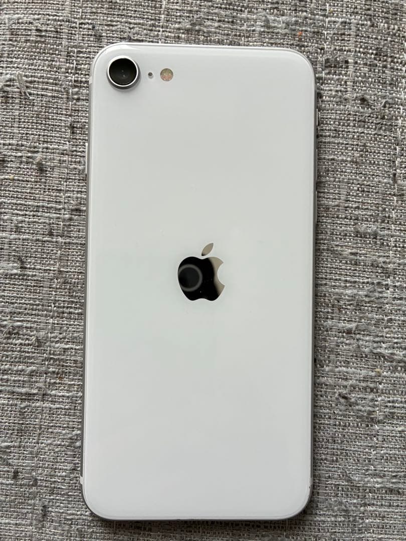 iPhone SE 2 (第２世代）　128ＧＢ　バッテリー80％. ホワイト