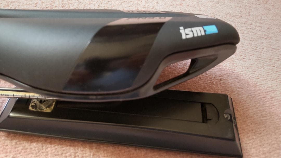 ism PN3.0 サドル