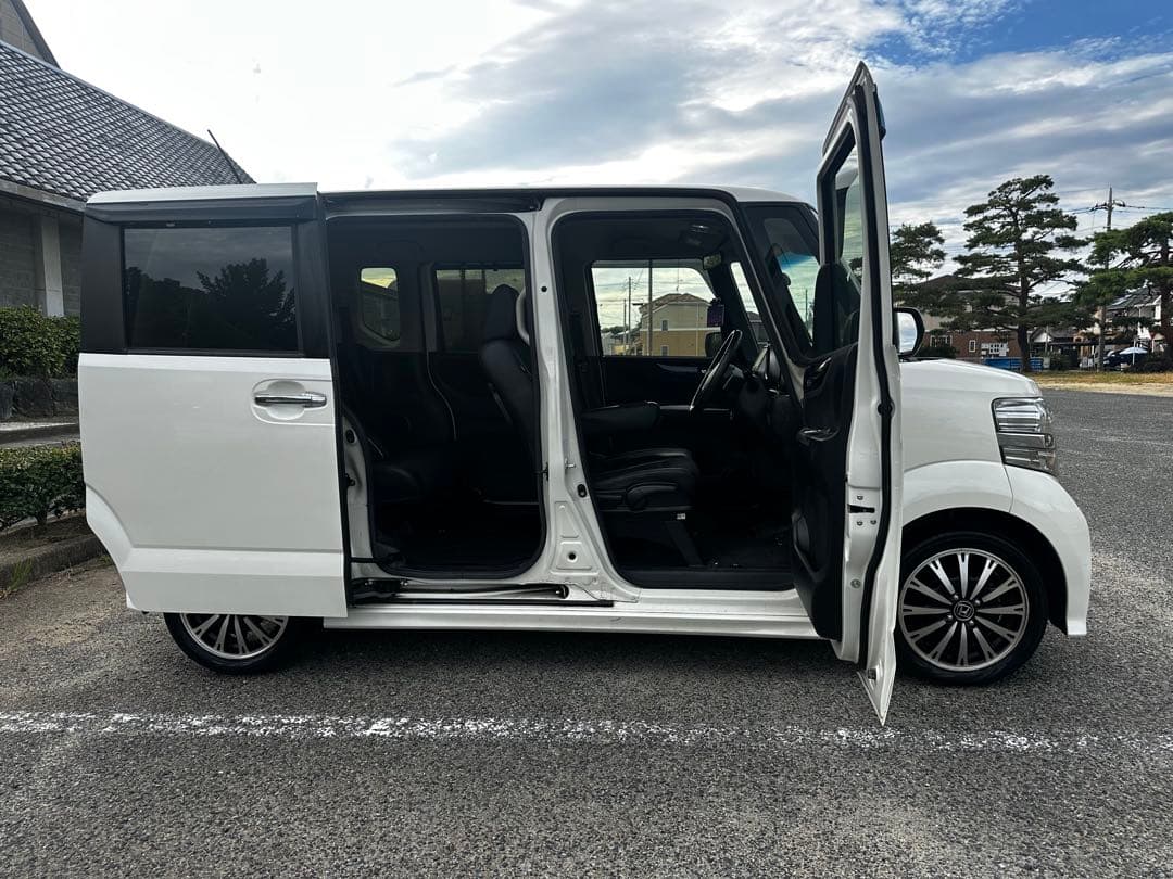 レスポワール専用N-BOXカスタム特別仕様車ターボSSパッケージ⭐️車検2年付き⭐️