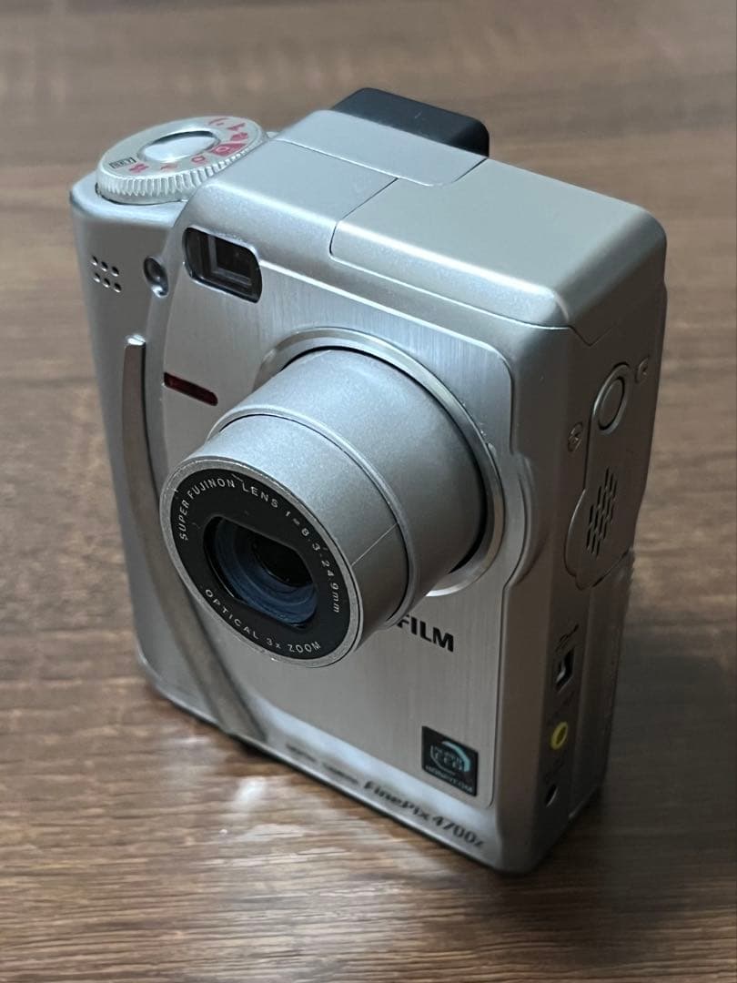 [美品] Fujifilm FinePix 4700Z デジタルカメラ