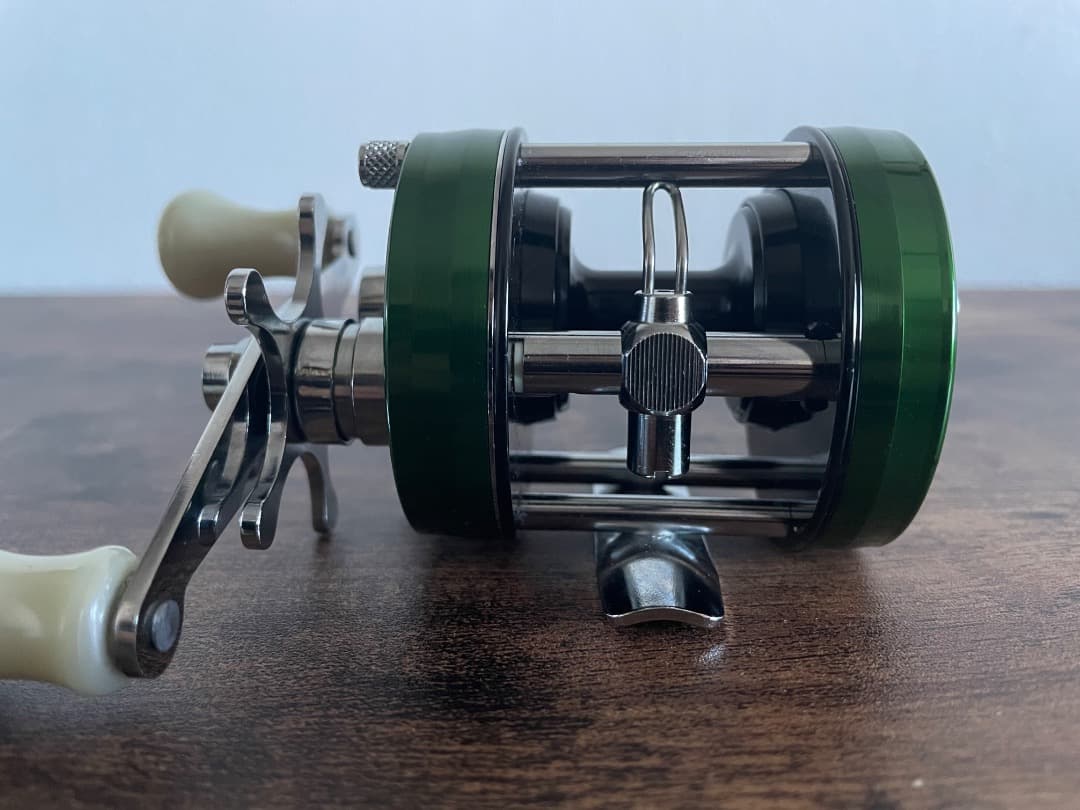 専用　ABU Ambassadeur 2500CI アブ アンバサダー グリーン