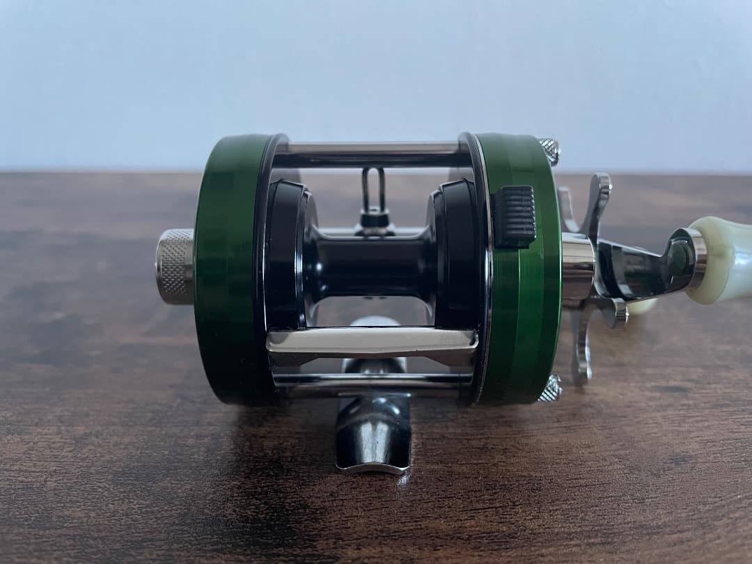 専用　ABU Ambassadeur 2500CI アブ アンバサダー グリーン