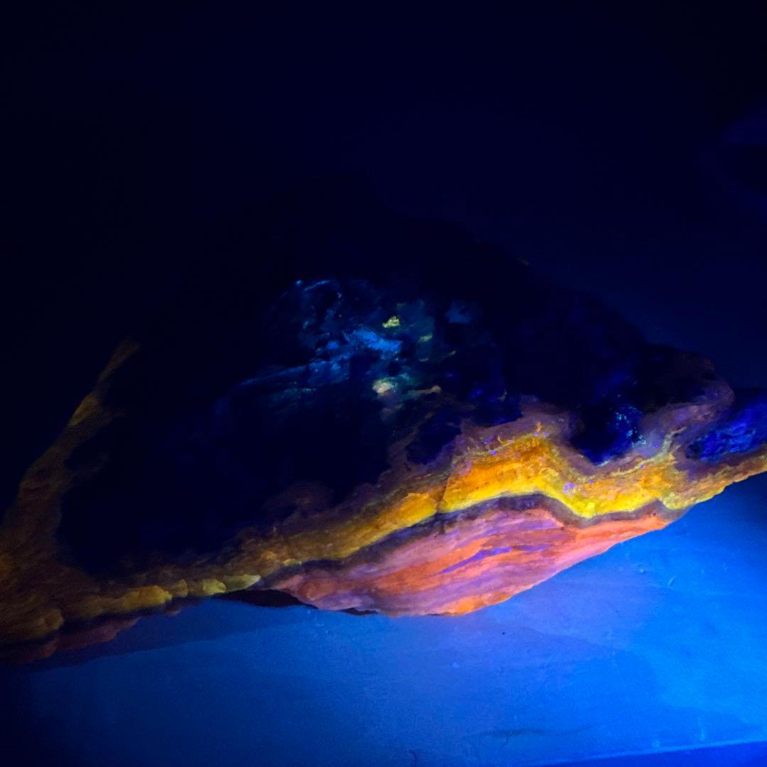 北海道石　然別オパール　蛍光オパール約2700ｇ