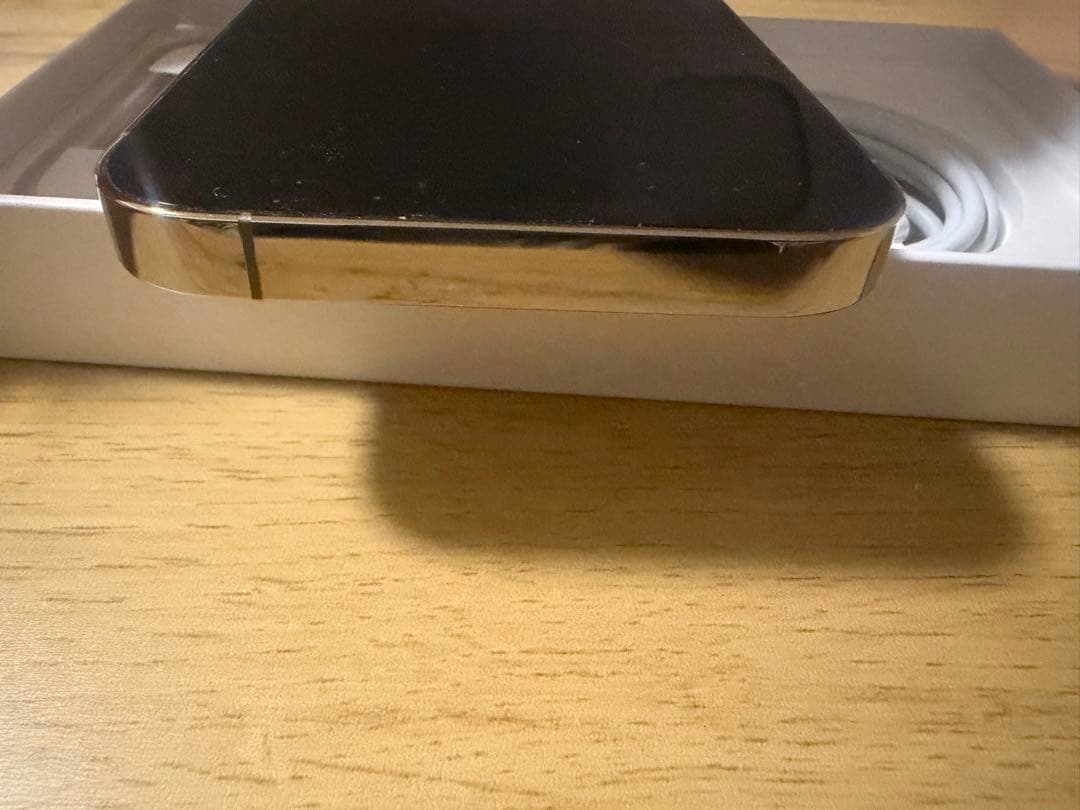 Apple iPhone 14 Pro 本体　SIMフリー