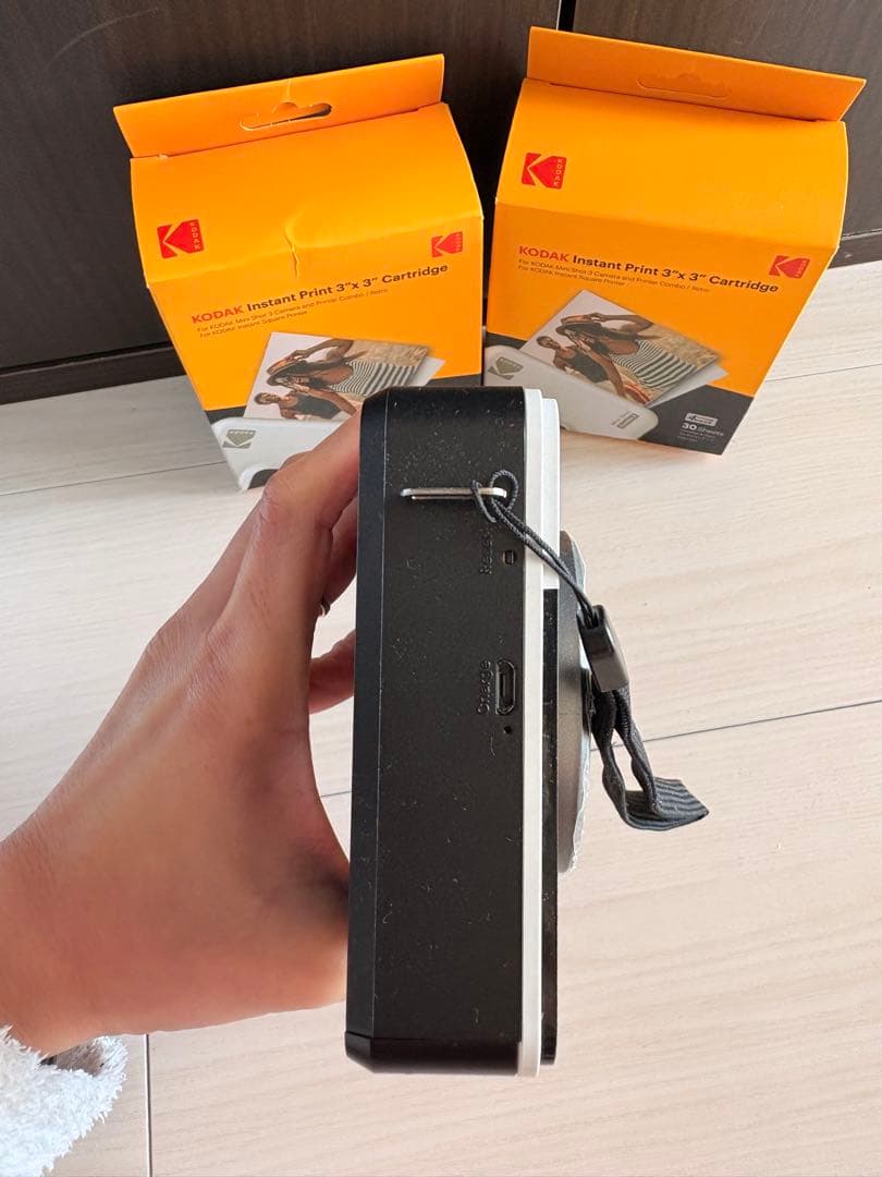 「新品」Kodak C300R インスタントカメラ 2個カートリッジ付き