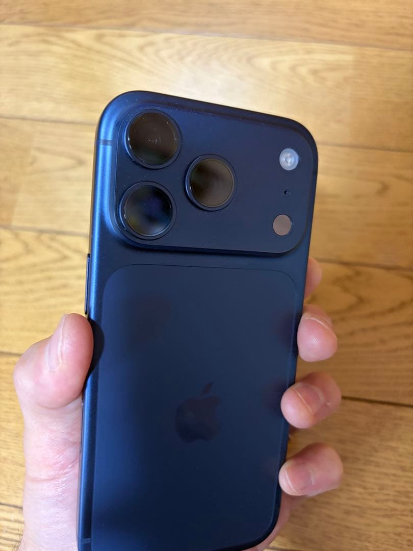 iPhone17pro 極美品　ケースフィルムセット