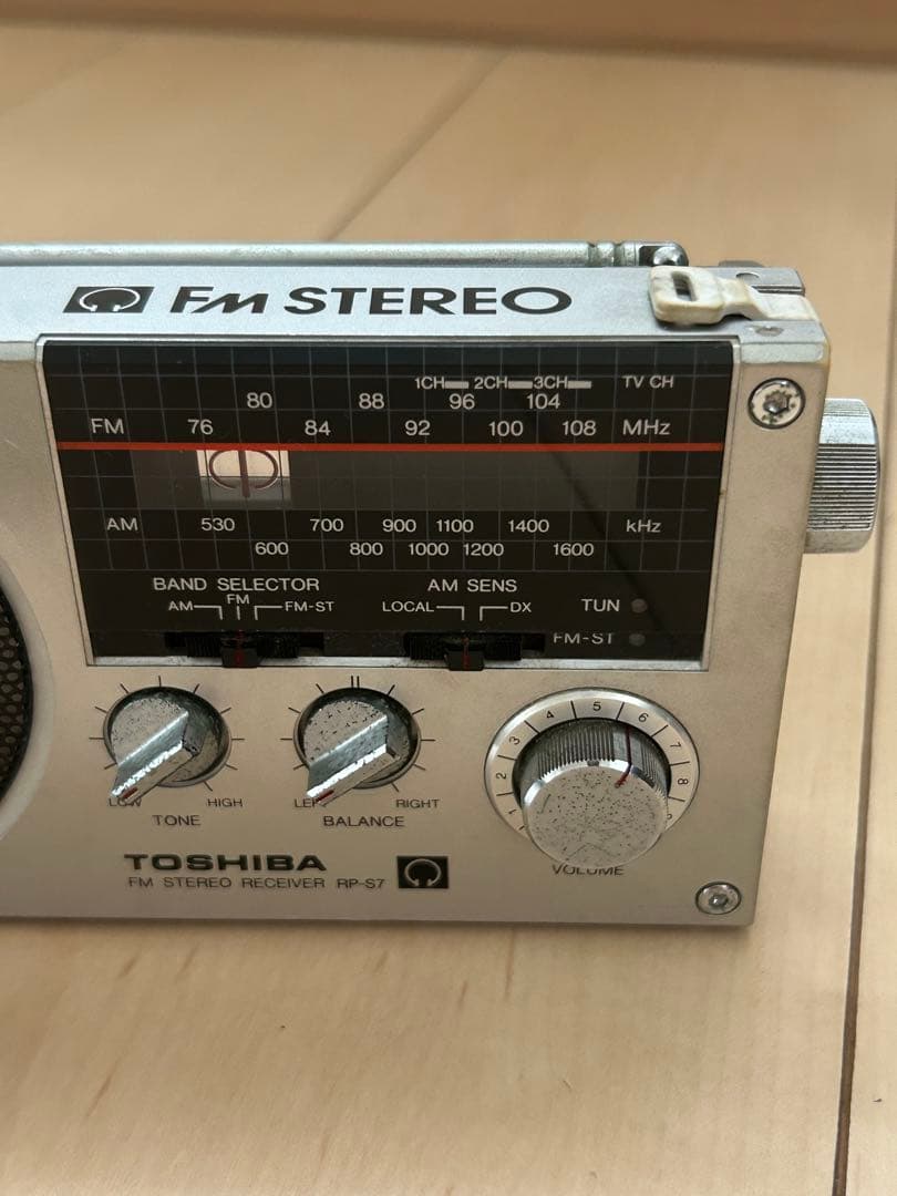 昭和レトロ TOSHIBA FM/AMラジオ RP-S7 動作品