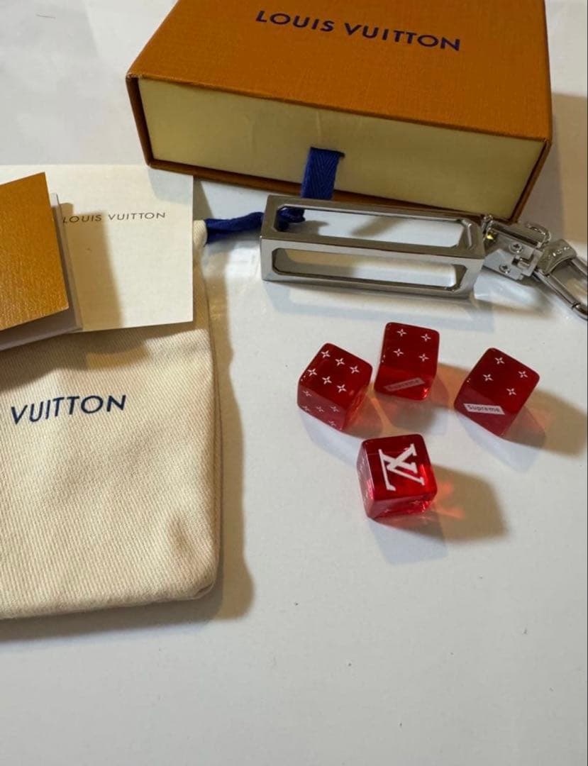 Louis Vuitton Supreme サイコロ キーホルダー