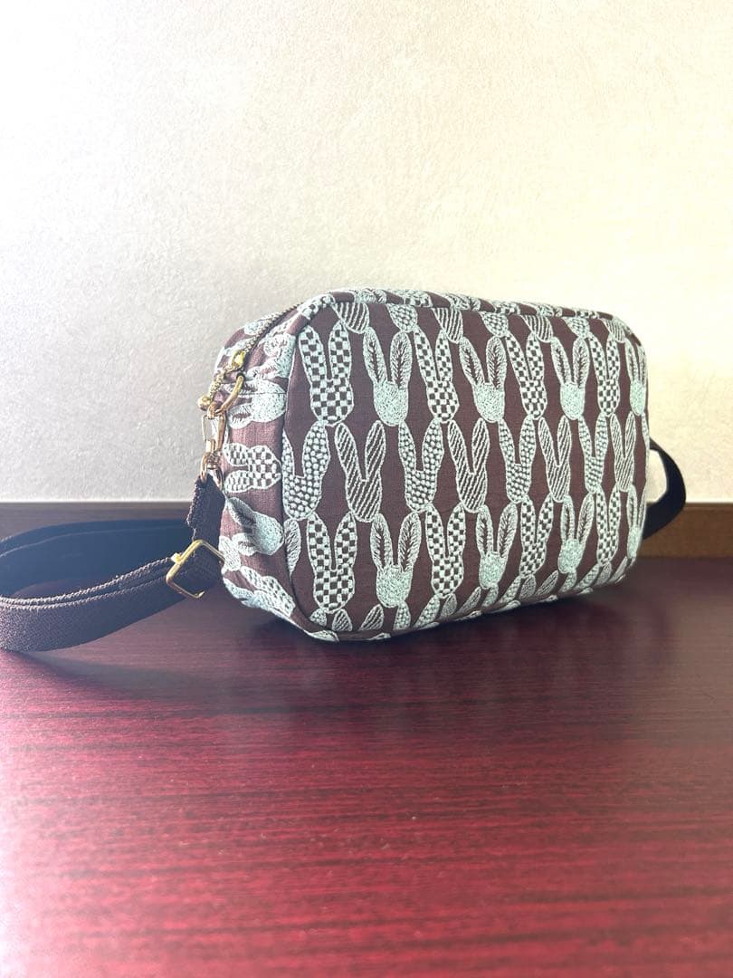 ミナペルホネン ポンピア ショルダーバック