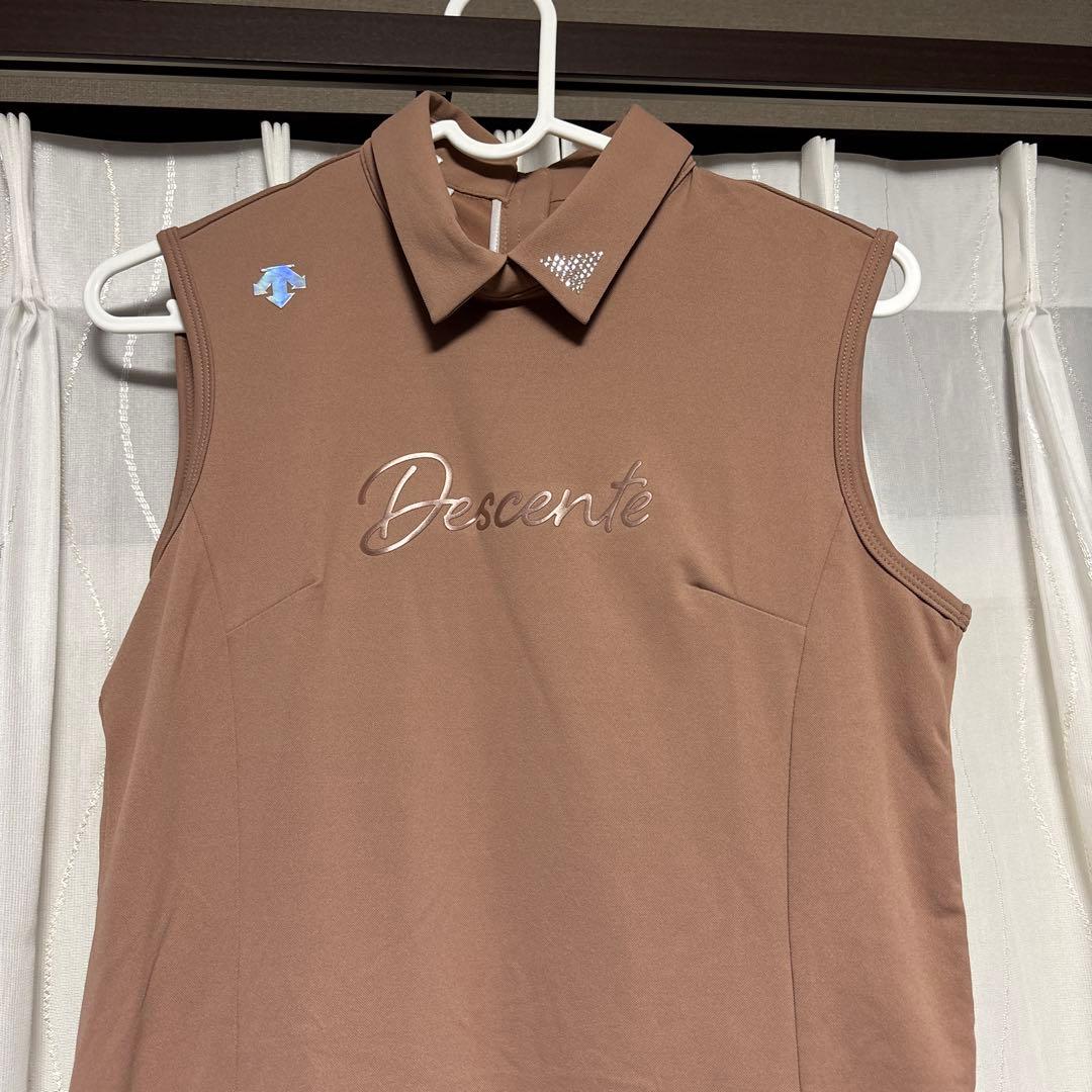 最終値下げ　Descente ノースリーブワンピース、バイザーセット