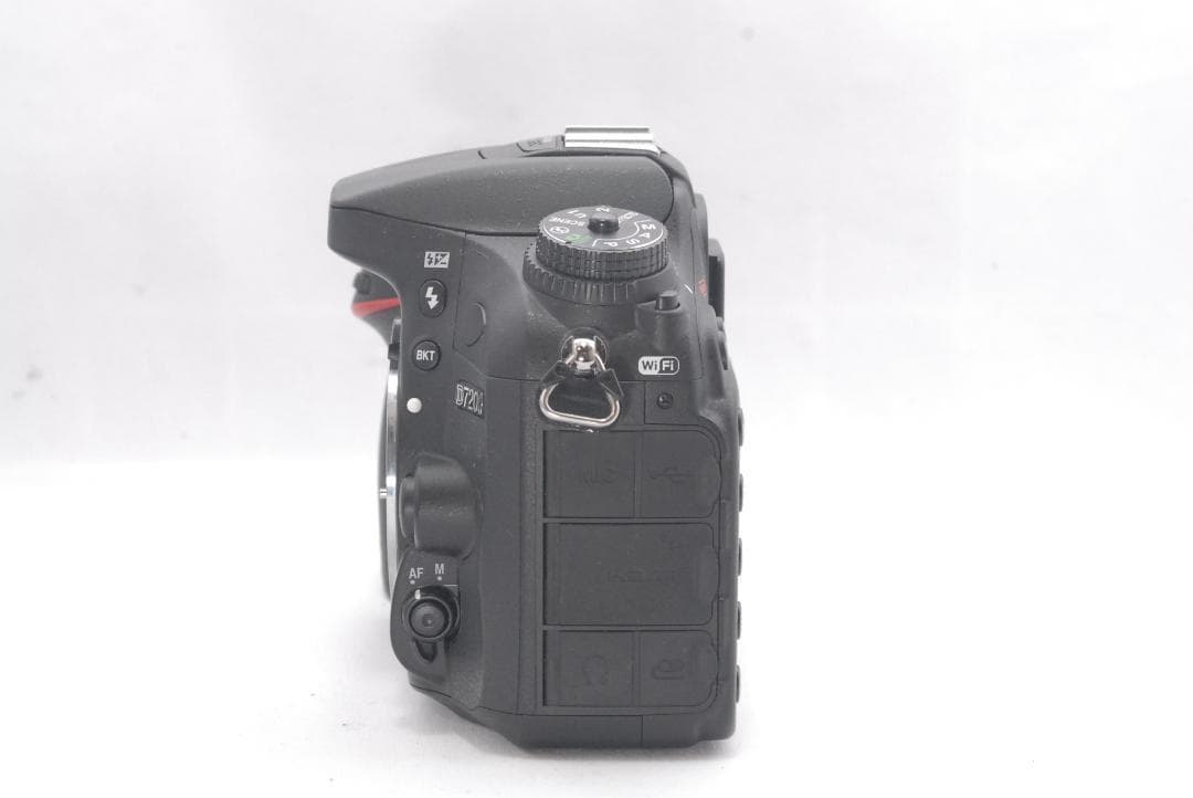 届いてすぐ使える✨Nikon D7200 デジタル一眼レフ レンズ付き　標準