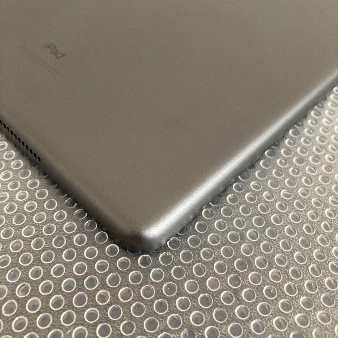 3582【早い者勝ち】電池最良好☆iPad8 第8世代 32GB SIMフリー☆