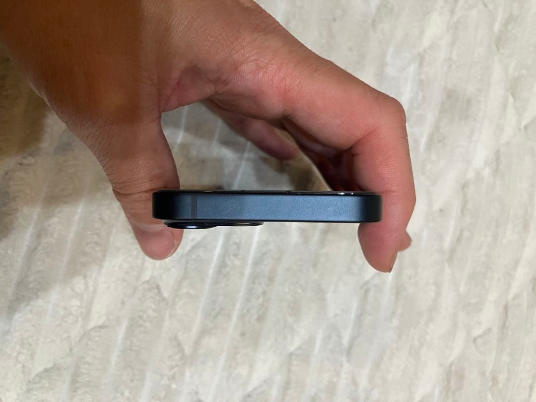 バッテリー100% iPhone13mini SIMフリー