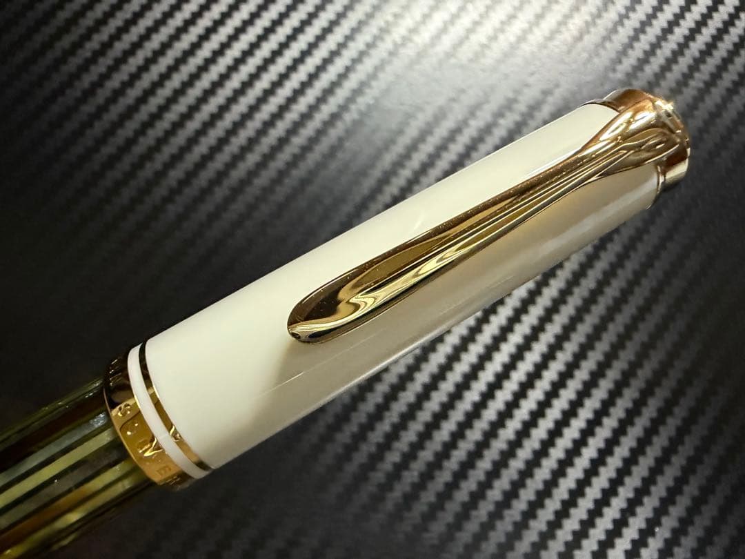 未使用に近い ペリカン スーベレーン M400 ホワイトトータス EF 万年筆