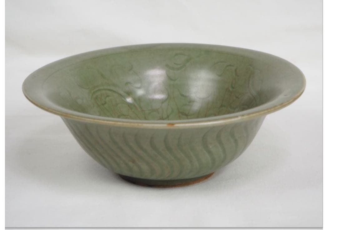送料無料　時代物　刻花青磁鉢　径18.5ｃｍ　検/中国古玩骨董明代清代乾隆雍正